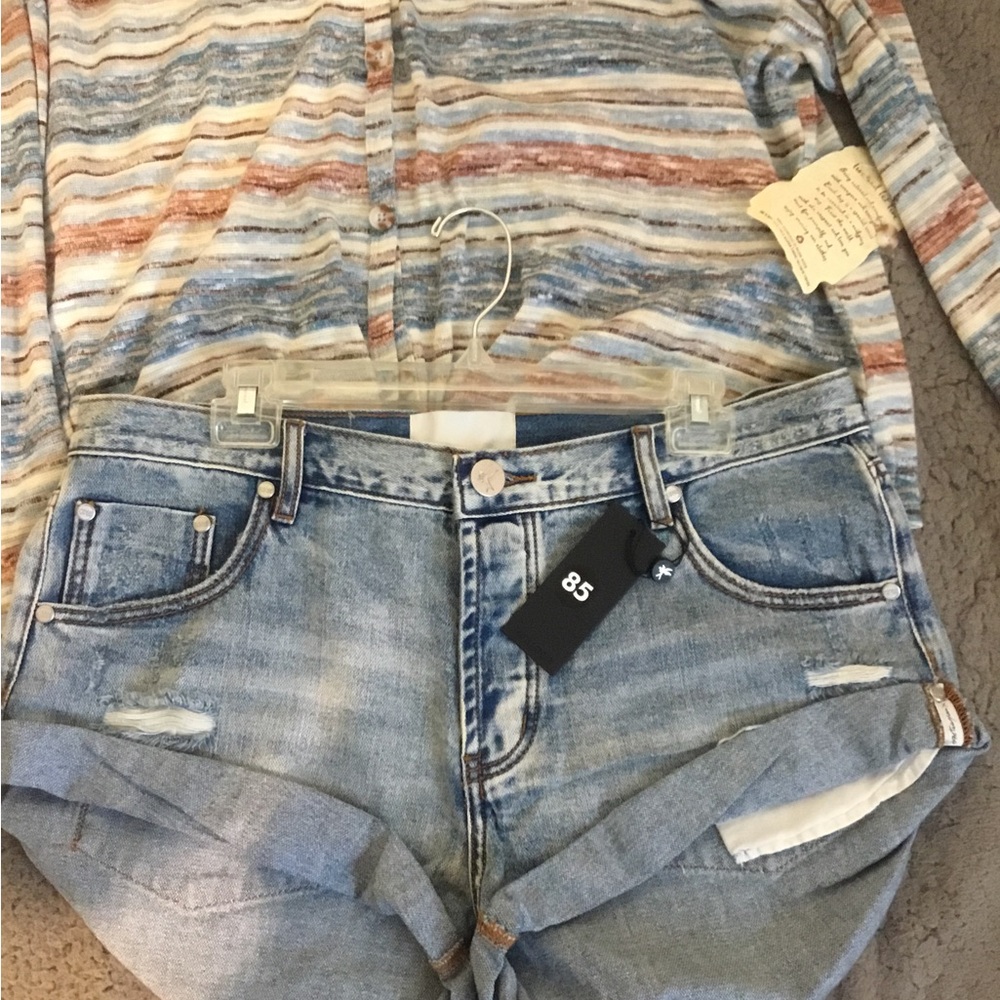 NWT One Teaspoon Hendrixe Bandit Distressed Blue Jean Shorts - Picture 4 of 8